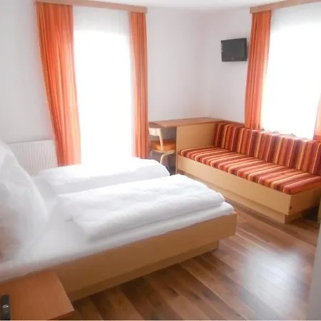 Haus Annemarie بيت ضيافة